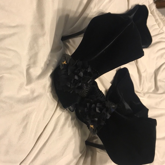 Louis Vuitton over the knee boots - Picture 2 of 7